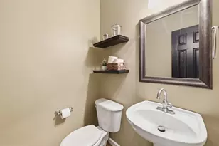 7930 Golf Vista Dr, Greencastle, PA 17225 - Photo 23