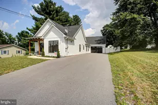 1311 Marvic Dr, Chambersburg, PA 17202 - Photo 1