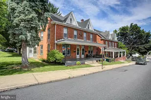 46 W 3rd St, Waynesboro, PA 17268 - Photo 3