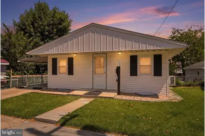 329 E Garfield Street, Chambersburg, PA 17201 - Photo 1