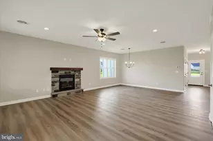 7680 Thrush Ln, Fayetteville, PA 17222 - Photo 11