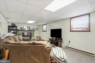 2964 Roosevelt Dr, Chambersburg, PA 17201 - Photo 35