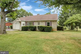 42 E Grandview Ave, Mercersburg, PA 17236 - Photo 3