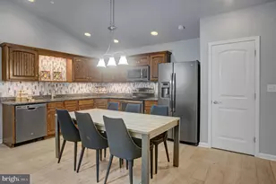 625 Shook Ct W, Greencastle, PA 17225 - Photo 7
