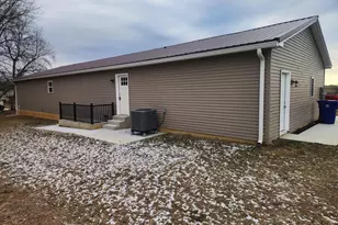 235 Hickory Dr, Chambersburg, PA 17202 - Photo 9