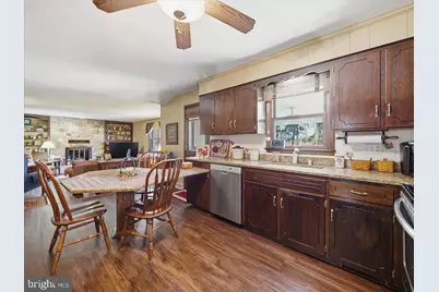 1001 E McKinley Street, Chambersburg, PA 17201 - Photo 11
