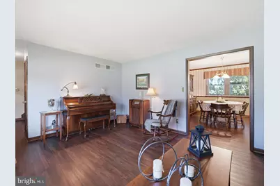 1001 E McKinley Street, Chambersburg, PA 17201 - Photo 7