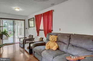 736 S 2nd St, Chambersburg, PA 17201 - Photo 27
