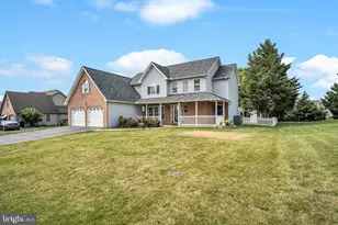 1731 Alligator Reef Ave, Chambersburg, PA 17202 - Photo 3
