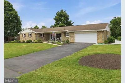 207 Sherwood Drive, Chambersburg, PA 17202 - Photo 3