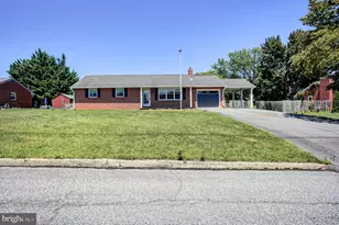347 Catherine St, Greencastle, PA 17225 - Photo 1