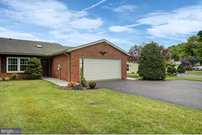 127 Chancellor Drive, Chambersburg, PA 17201 - Photo 3