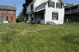 27 Cottage St, Waynesboro, PA 17268 - Photo 3