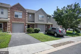 218 Meriweather Dr, Greencastle, PA 17225 - Photo 3