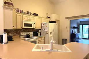 136 Ginkgo Ct, Chambersburg, PA 17201 - Photo 9