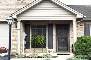 136 Ginkgo Ct, Chambersburg, PA 17201 - Photo 3