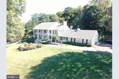 586 Crestwood Drive, Chambersburg, PA 17202 - Photo 3