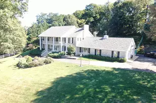 586 Crestwood Dr, Chambersburg, PA 17202 - Photo 3