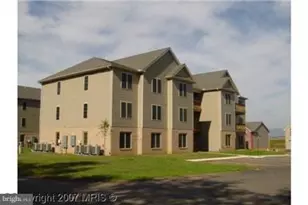 770 Bassett Dr, Chambersburg, PA 17201 - Photo 1