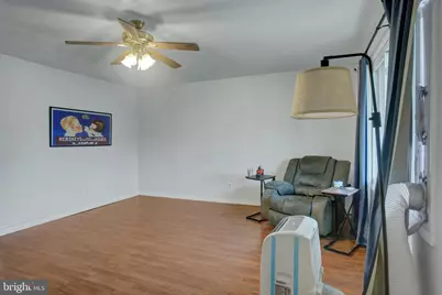 82 Roosevelt Arms Court, Chambersburg, PA 17201 - Photo 5