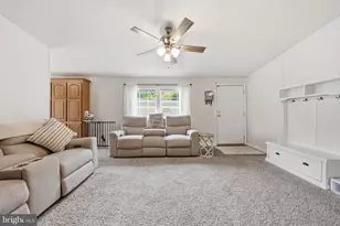 10655 Bailey Springs Ln, Waynesboro, PA 17268 - Photo 5