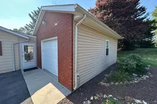 8604 Stottlemyer Rd, Waynesboro, PA 17268 - Photo 21