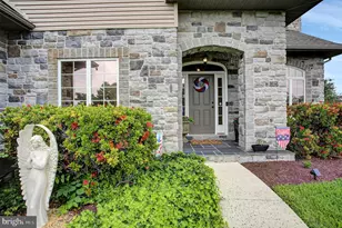 8449 Harper Dr, Waynesboro, PA 17268 - Photo 7