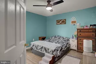 136 S Phillips Ave, Waynesboro, PA 17268 - Photo 15