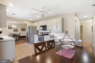 254 Phoenix Dr, Chambersburg, PA 17201 - Photo 9