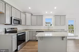 1573 Falcon Ln, Chambersburg, PA 17201 - Photo 3