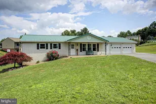 10 Surrey Ct, Chambersburg, PA 17201 - Photo 1