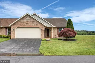 2374 Majestic Ct, Chambersburg, PA 17202 - Photo 1