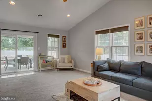 1020 Brandon Dr, Chambersburg, PA 17201 - Photo 11