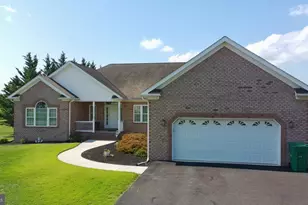 26 Williamson Ave, Greencastle, PA 17225 - Photo 1