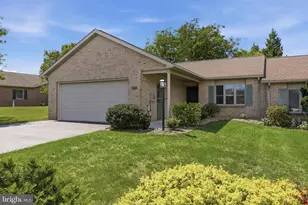 312 Woodvale Dr, Chambersburg, PA 17201 - Photo 1