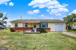 1124 Brandon Dr, Chambersburg, PA 17201 - Photo 1
