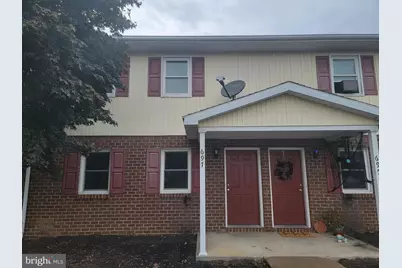 691 Center Drive, Chambersburg, PA 17202 - Photo 1