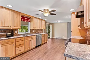 10624 Scenic View Dr, Greencastle, PA 17225 - Photo 13