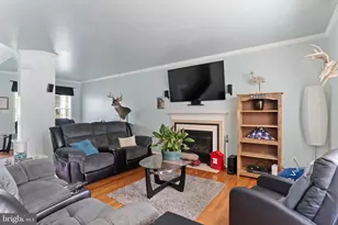 1046 Alandale Dr, Chambersburg, PA 17202 - Photo 3