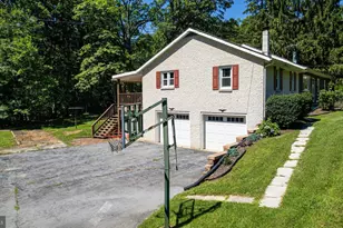 9654 Circle Dr, Chambersburg, PA 17202 - Photo 11