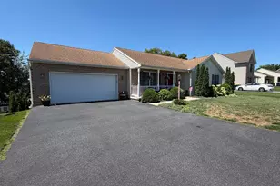 302 Frick Ave, Waynesboro, PA 17268 - Photo 3