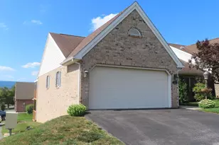 2325 Majestic Ct, Chambersburg, PA 17202 - Photo 3