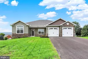 6358 Saucon Valley Dr, Fayetteville, PA 17222 - Photo 1
