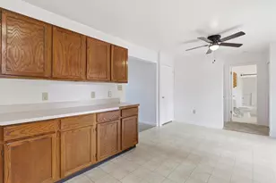 1901 Clinton Ave, Chambersburg, PA 17201 - Photo 9