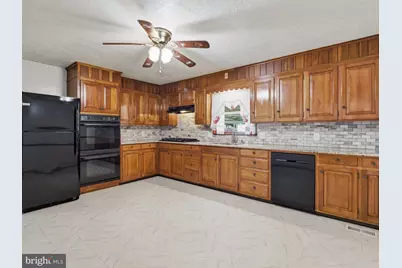 544 Mentzer Avenue, Chambersburg, PA 17201 - Photo 7