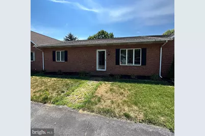 323 Stonegate Court, Chambersburg, PA 17201 - Photo 3