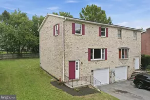 1464 Hollywell Ave, Chambersburg, PA 17201 - Photo 3