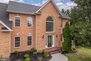 7980 Golf Vista Dr, Greencastle, PA 17225 - Photo 9