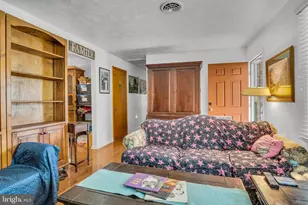 301 Catherine St, Greencastle, PA 17225 - Photo 13