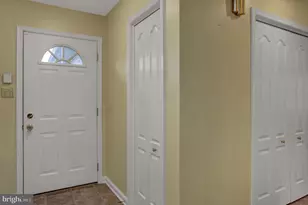 348 Phoenix Dr, Chambersburg, PA 17201 - Photo 5